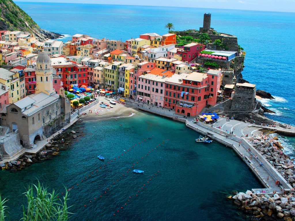 Conheça as terras de Cinque Terre, famosa vila da Itália
