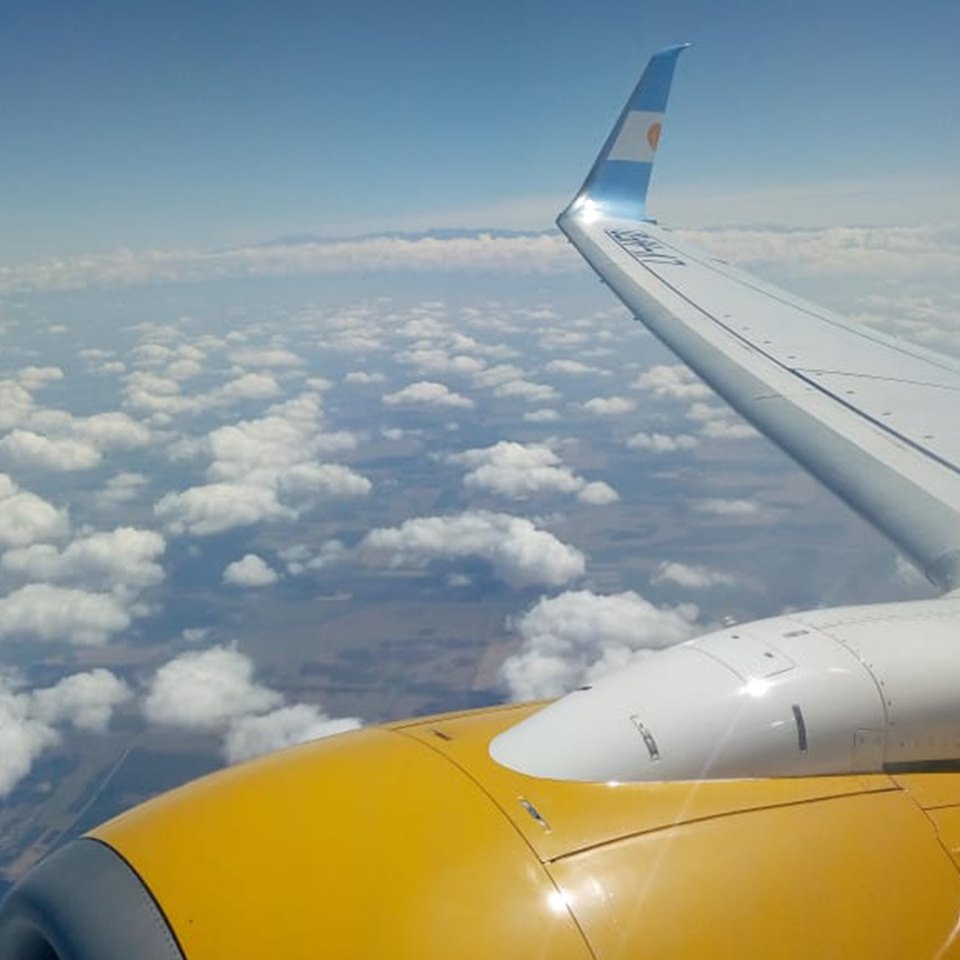Saiba sobre a Flybondi, companhia aérea argentina low-cost que chegou no Brasil