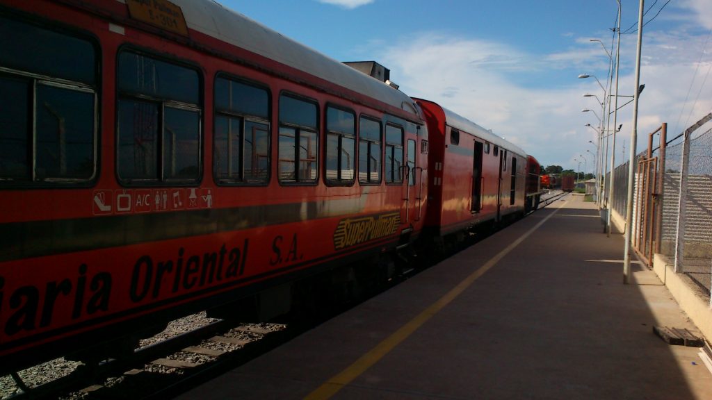 Saiba quanto custa viajar no Trem da Morte na Bolívia