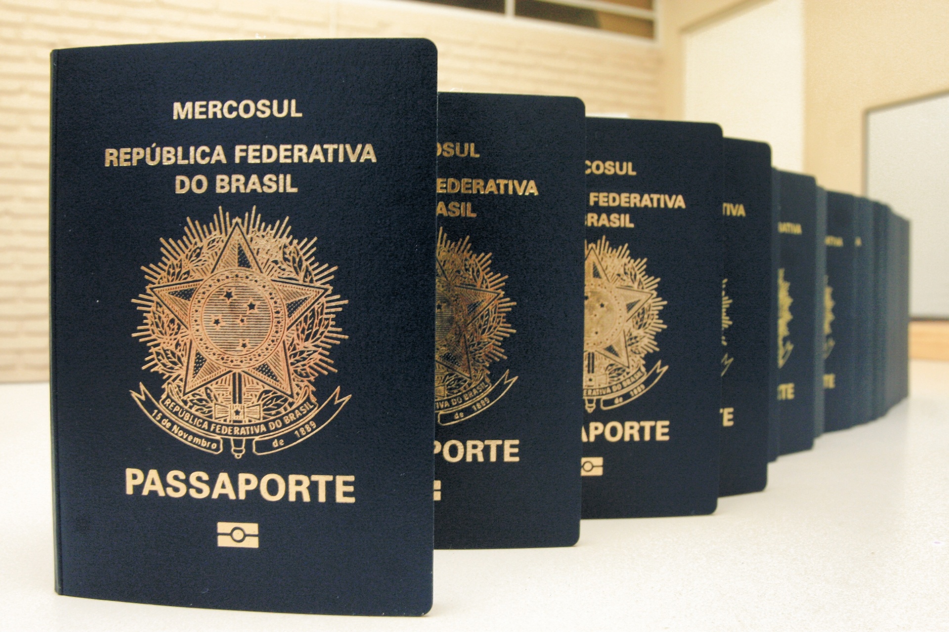Saiba Quais São Os Principais Tipos De Passaportes Brasileiros Passagens 8989