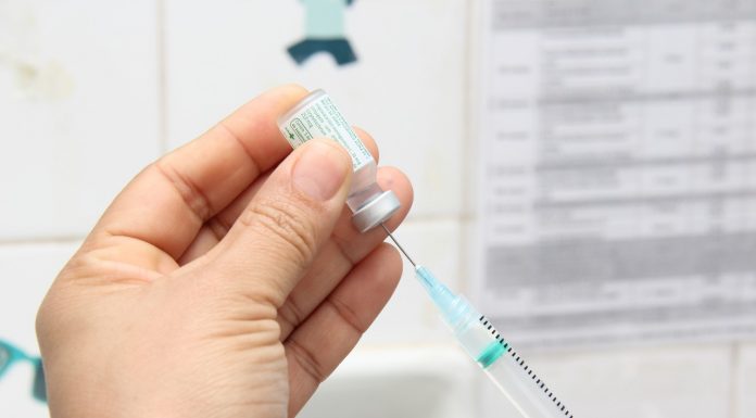 quais vacinas tomar antes de uma viagem internacional